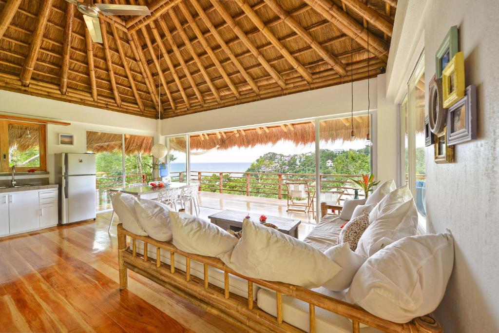 Istumisnurk majutusasutuses Diniview Villa Resort