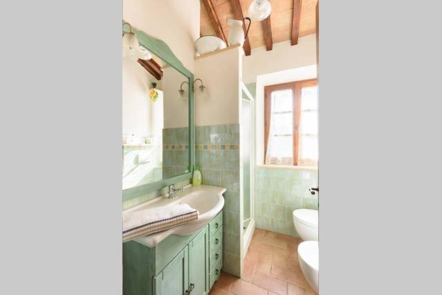 A bathroom at Antico Podere la Martinella