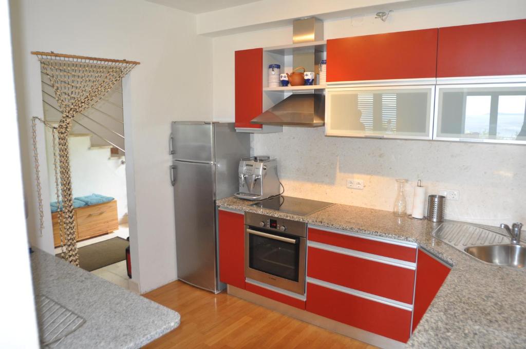 Fotografia z galérie ubytovania Hugh luxury house with 3 big terrace and sea view v Trogiri
