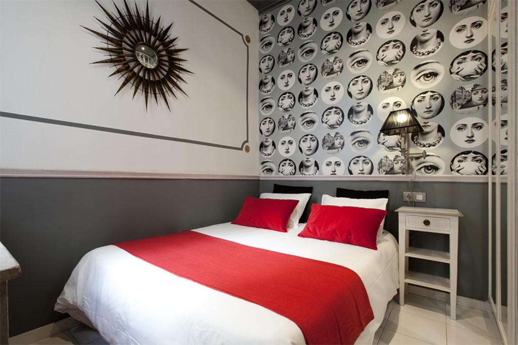 Postel nebo postele na pokoji v ubytování HoHomes - Centric Design Apartment