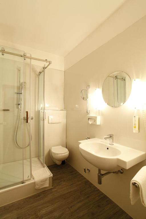 Koupelna v ubytování Arthotel ANA Eden