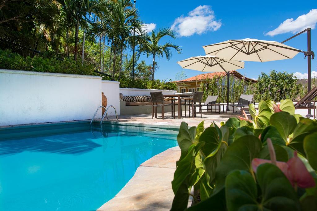 Bazén v ubytování Hotel Solar do Rosário nebo v jeho okolí