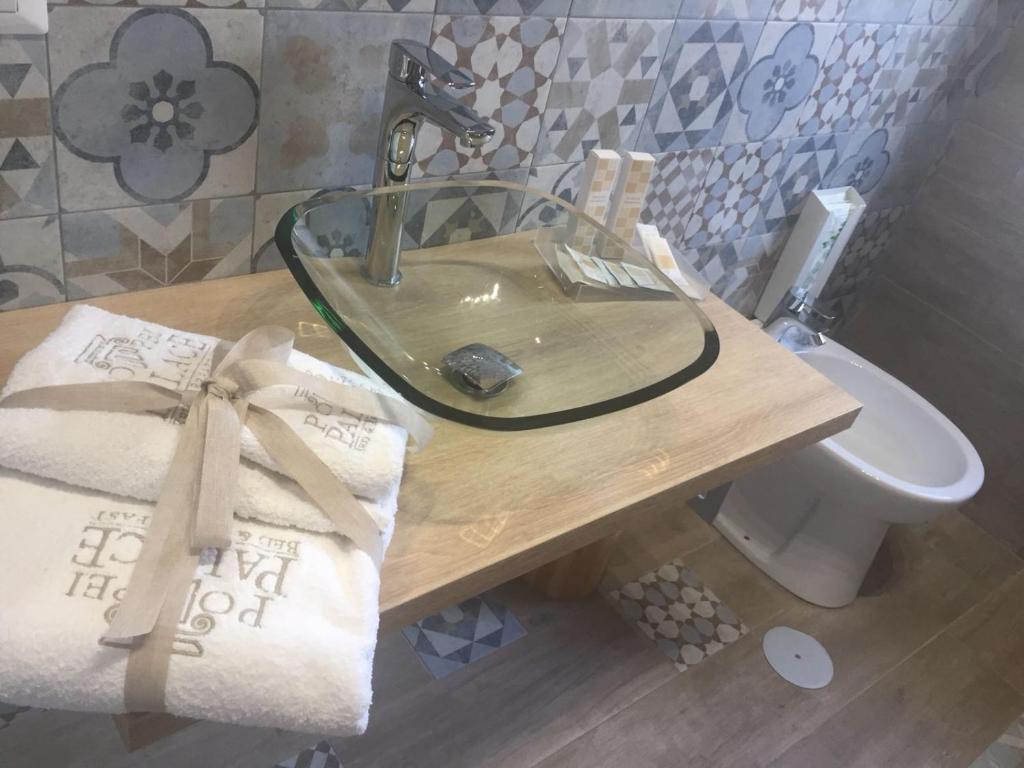 Łazienka w obiekcie Pompei Palace B&B