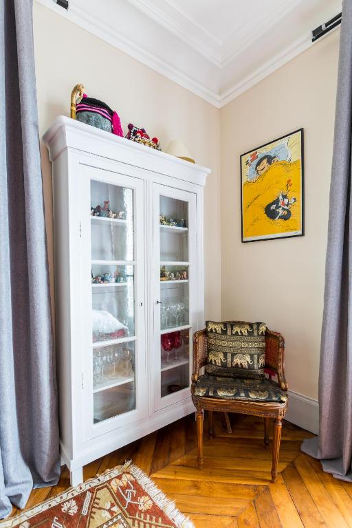 Veeve - Overlooking the Seine on Ile de la Cité