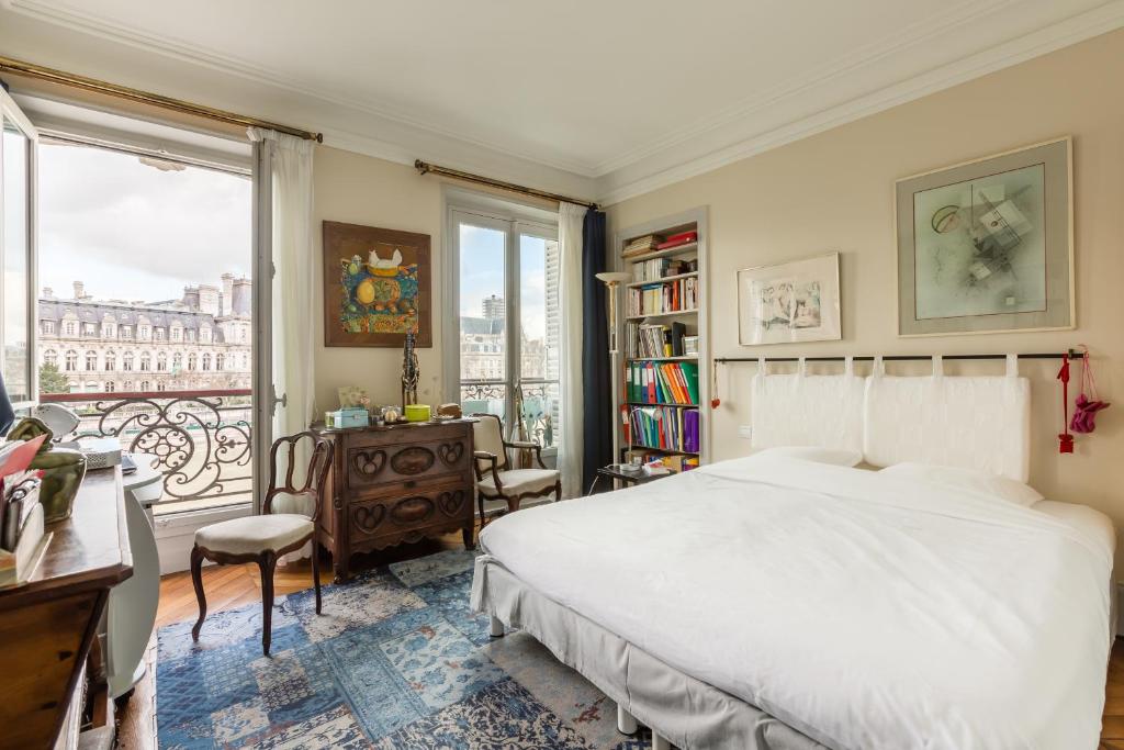 Veeve - Overlooking the Seine on Ile de la Cité