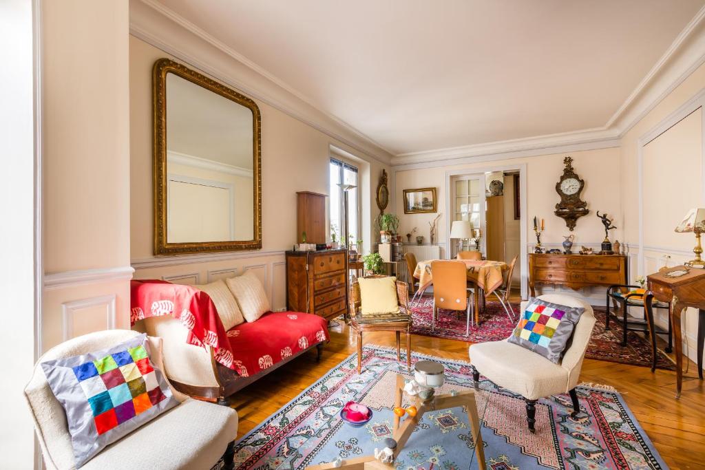 Veeve - Overlooking the Seine on Ile de la Cité