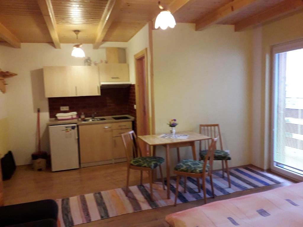 A kitchen or kitchenette at Chalupa Vaclav