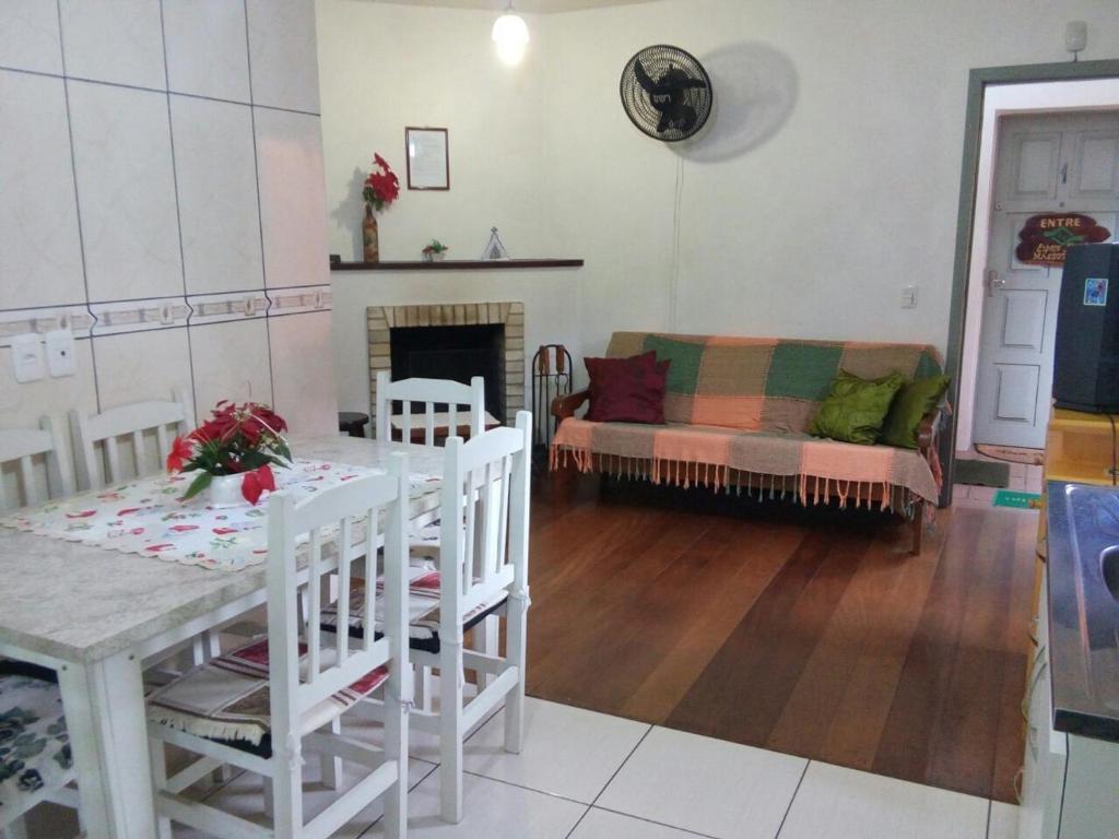 Apartamento a DUAS quadras do Centro  Apartamento a DUAS quadras do Centro