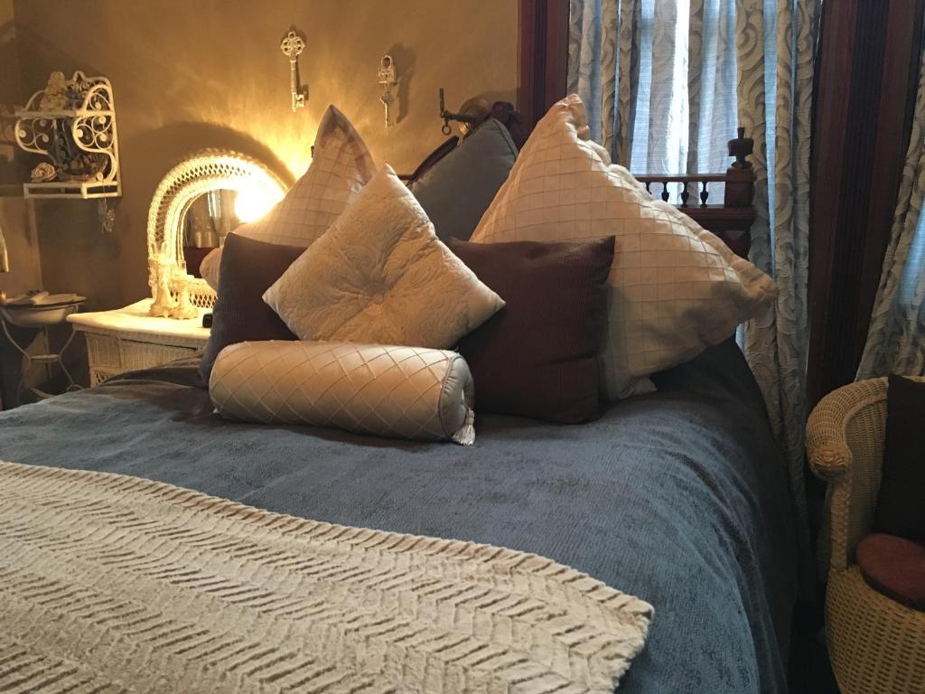 1884 Wildwood Bed and Breakfast Inn - Sala De Salón Azul