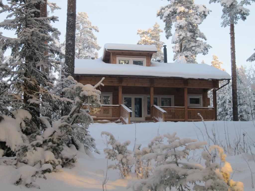 Pyhäjärven Lomakylä v zimě