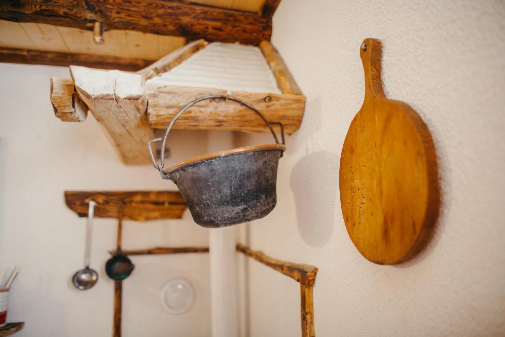 Kép Maso del Fieno Chalet con Sauna e Vista sulle Dolomiti szállásáról Sant'Orsola Termében a galériában