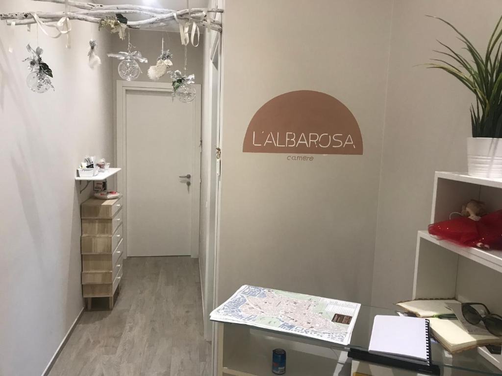 マテーラにあるL'AlbaRosa - Camereの部屋内のオフィス