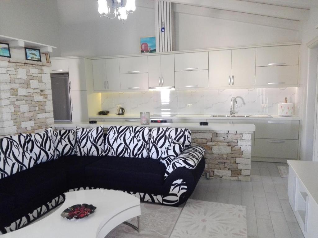 Vip Apartment by "Murati" - Image 5