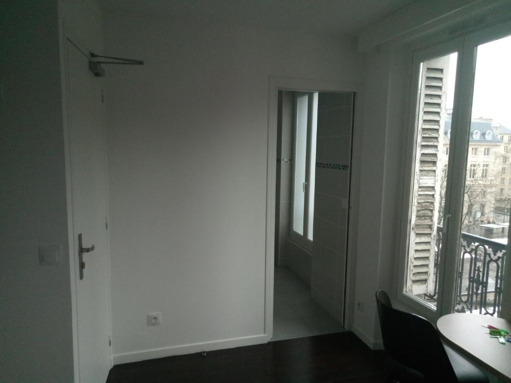 رزرو هتل و هاستل، هتل ریوولی, 09197245267