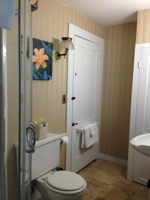 Benjamin Prescott Inn - One-Bedroom Suite
