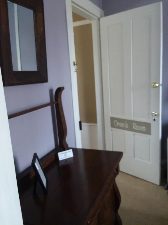 Benjamin Prescott Inn - Standard Double Room