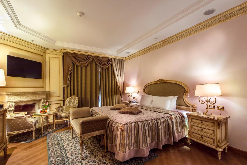 Postel nebo postele na pokoji v ubytování Xheko Imperial Luxury Hotel & SPA