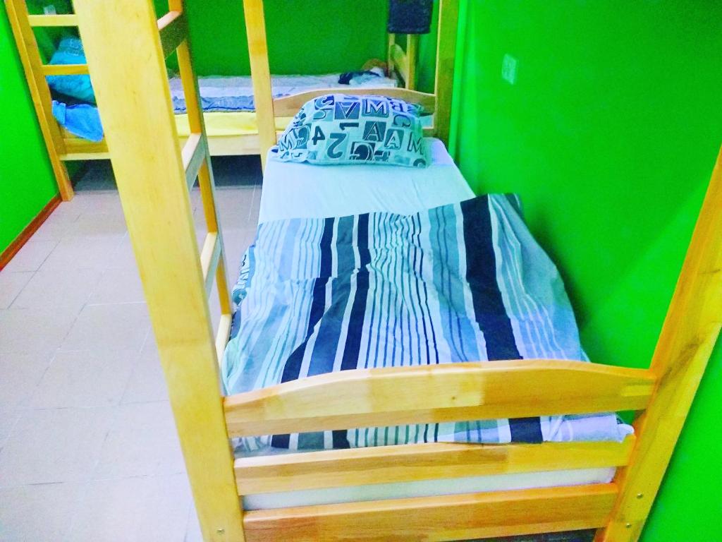 Postel nebo postele na pokoji v ubytování Yourhostel Дорогожичи