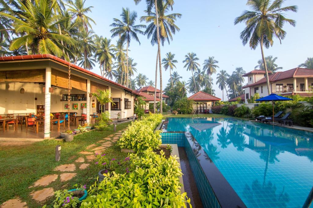 Lanka Beach Boutique Bungalows & Grand Villa - 8