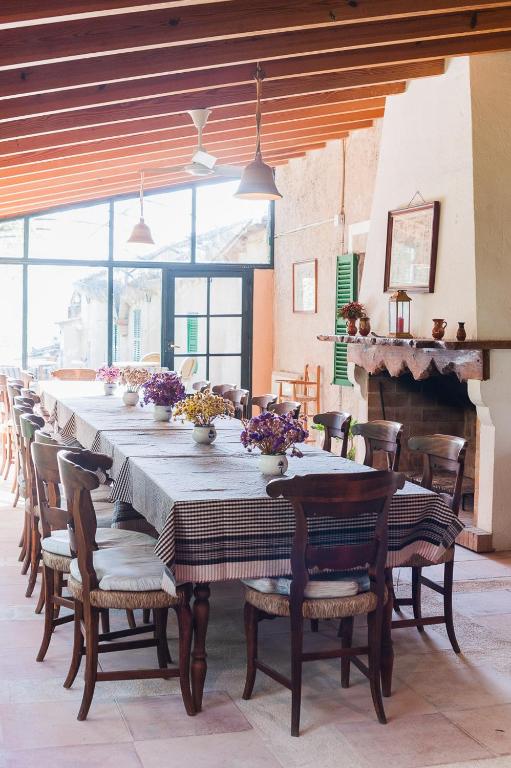 Restaurace v ubytování Sa Casa Rotja