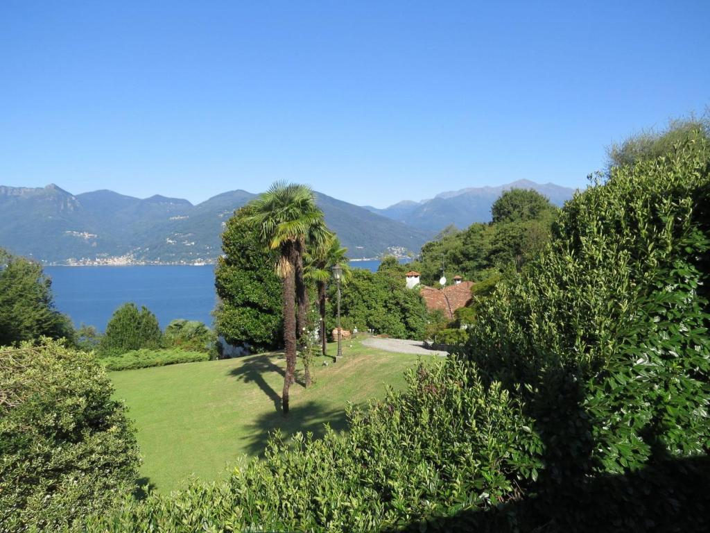Apartment Casa Emilia, Luino, Italy - Booking.com