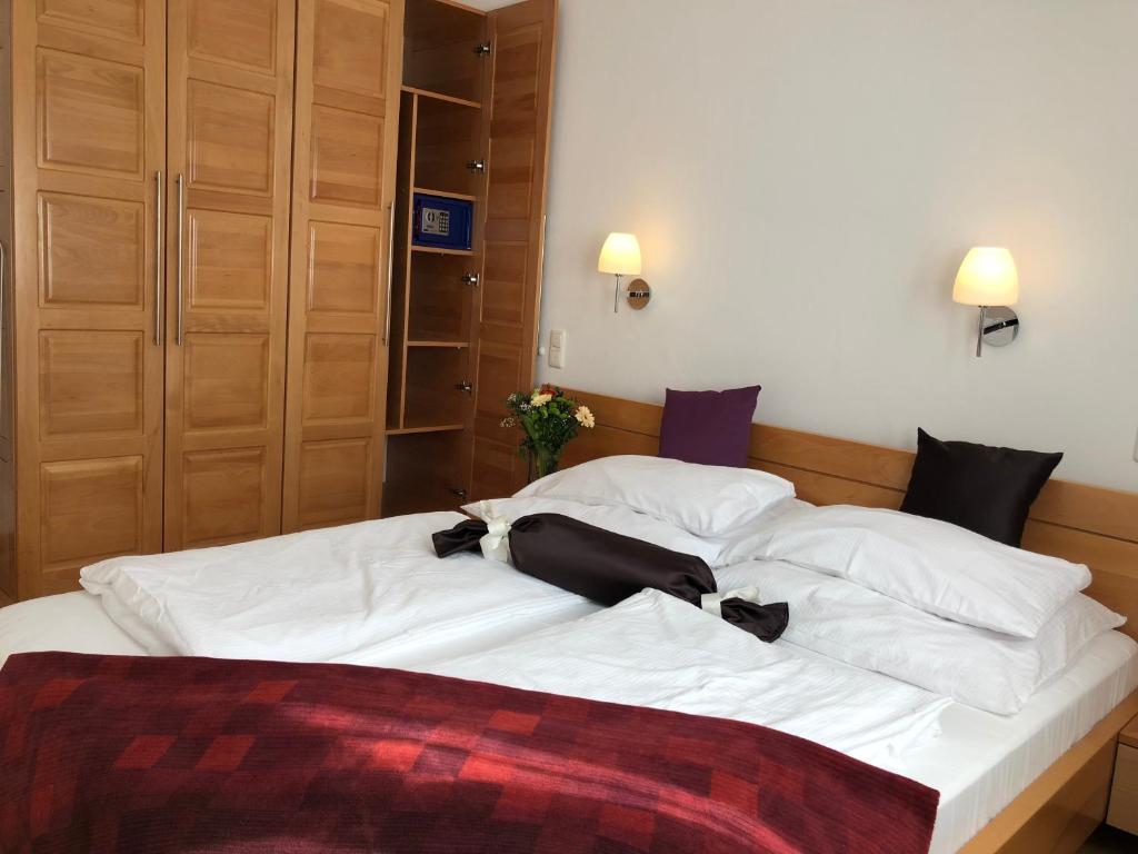 Viktoria Lodge Bed and Breakfast - 11