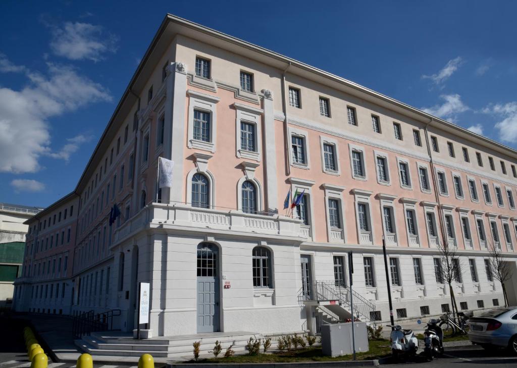 The building in which a szállodákat is located