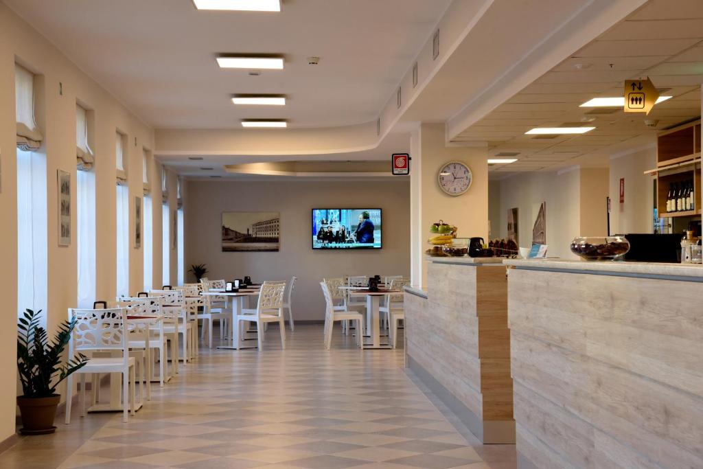 A television and/or entertainment centre at Nuovo Albergo Operai