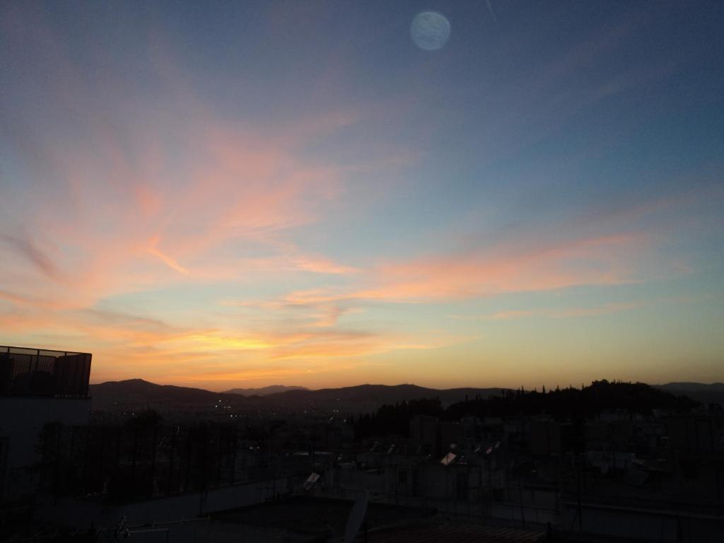 Fotografia z galérie ubytovania Central penthouse with amazing city and Lycabettus view v Aténach
