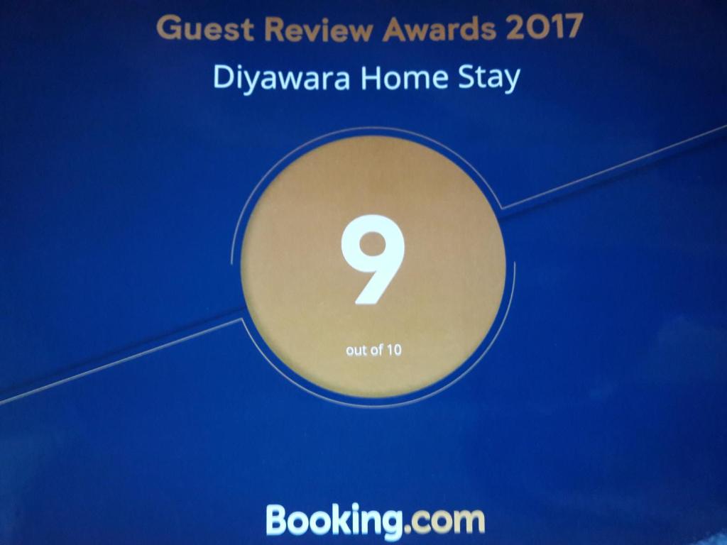 Certifikát, hodnocení, plakát nebo jiný dokument vystavený v ubytování Diyawara Home Stay