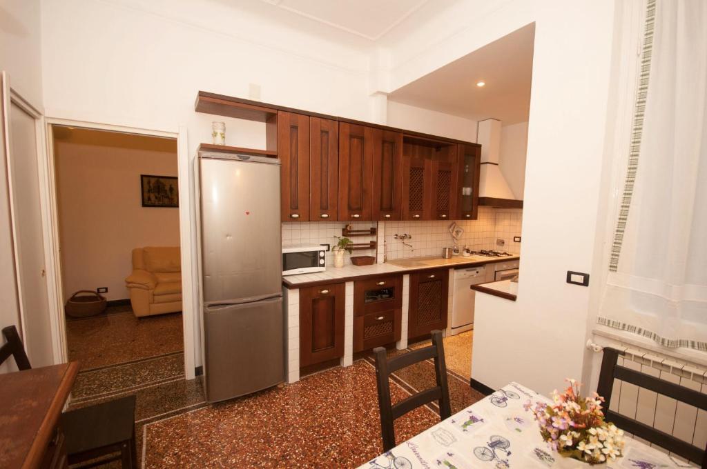 Kuchyňa alebo kuchynka v ubytovaní Perdiana House