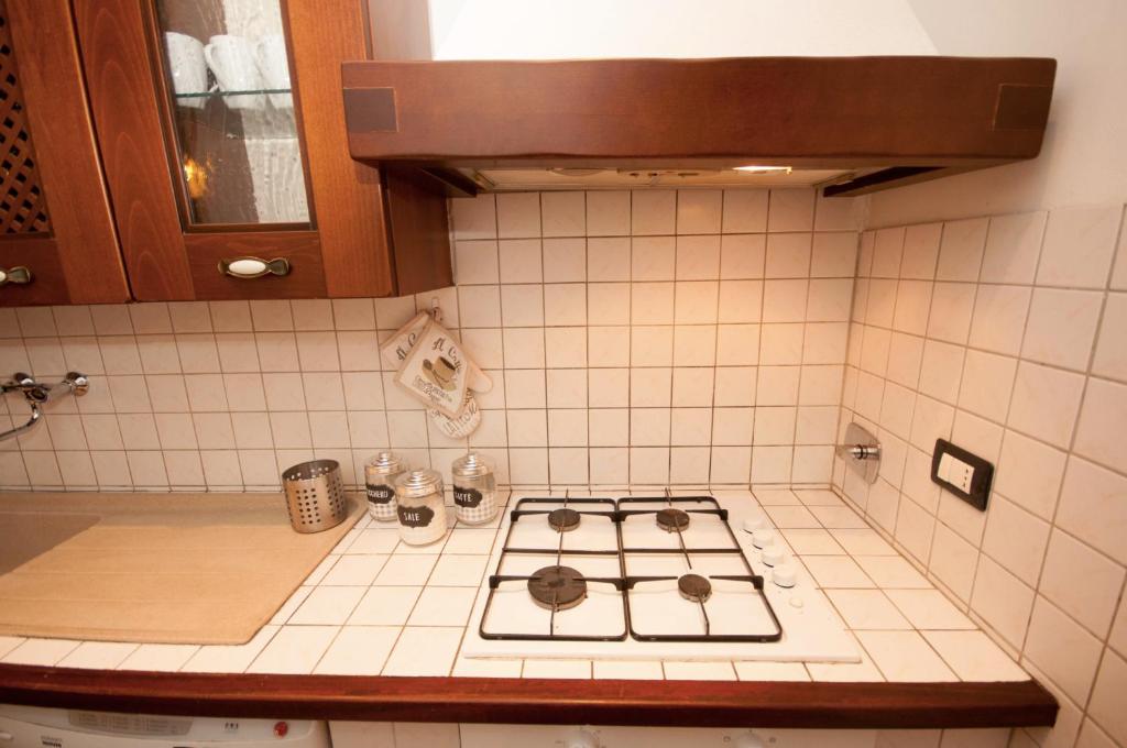 Kuchyňa alebo kuchynka v ubytovaní Perdiana House