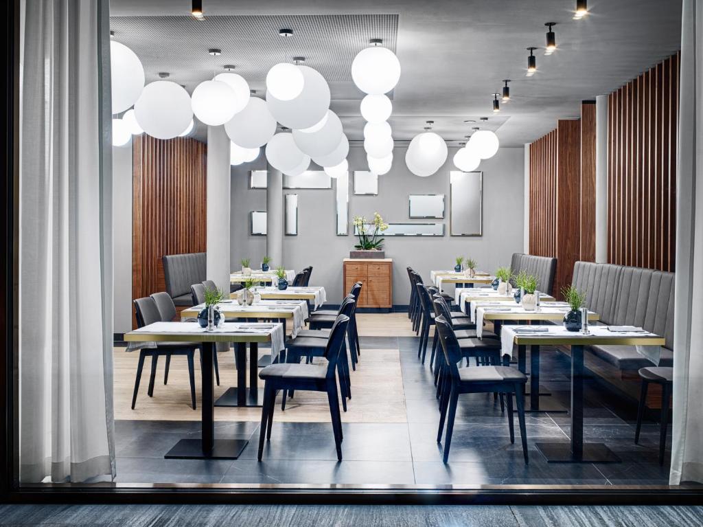 STAGE 12 Hotel by Penz - Resim 38