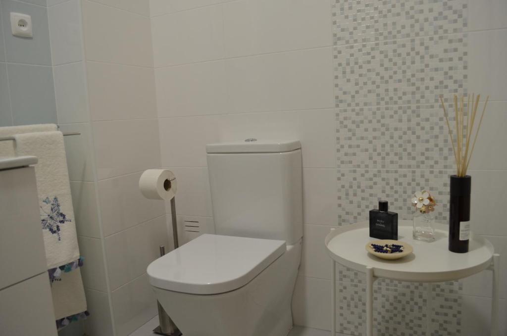 Seven Guest House - Apartamento Con Balcón
