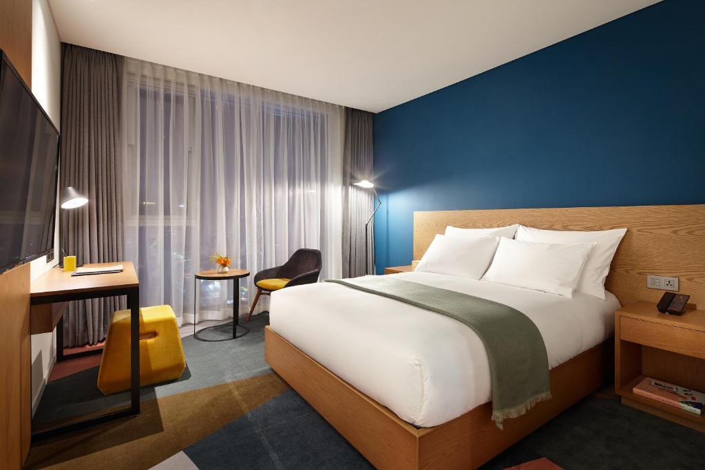 Cama ou camas em um quarto em L7 HONGDAE by LOTTE
