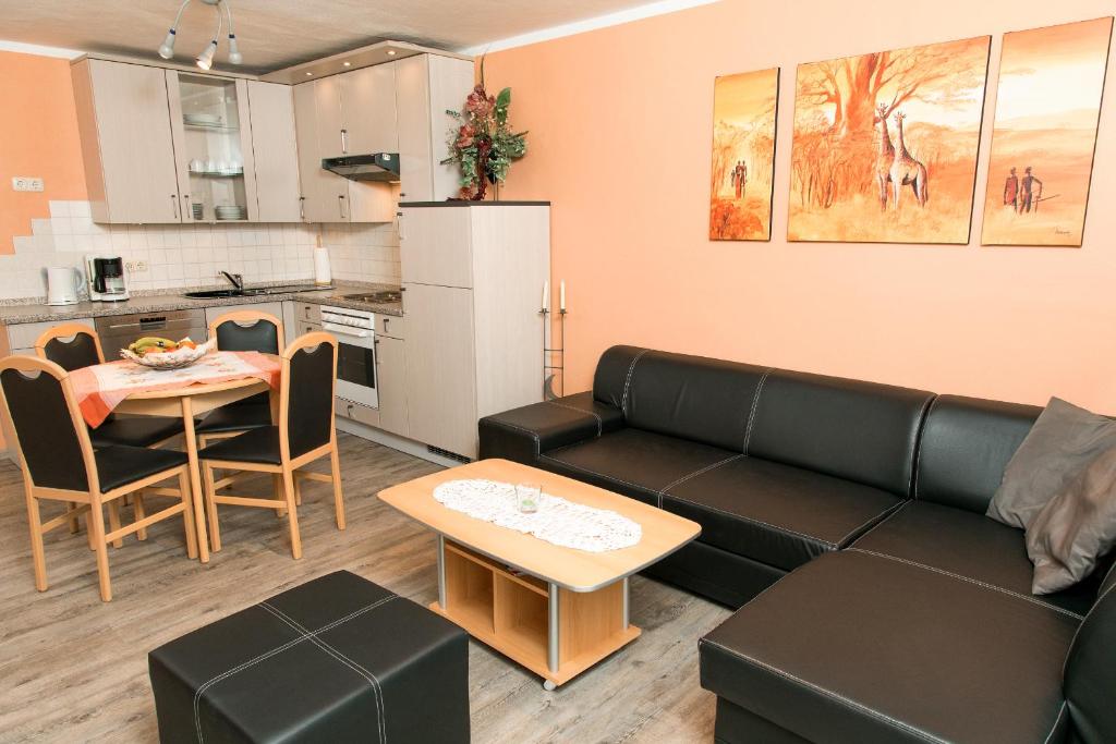 Kuchyň nebo kuchyňský kout v ubytování Apartmenthaus Weber