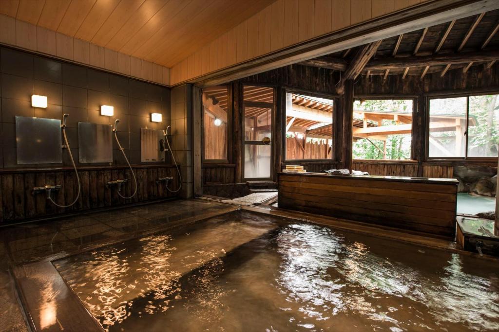 Bazén v ubytování Takamiya Hotel Lucent nebo v jeho okolí
