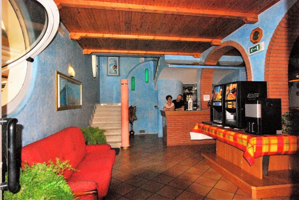 TV a/nebo společenská místnost v ubytování Hotel Cesari