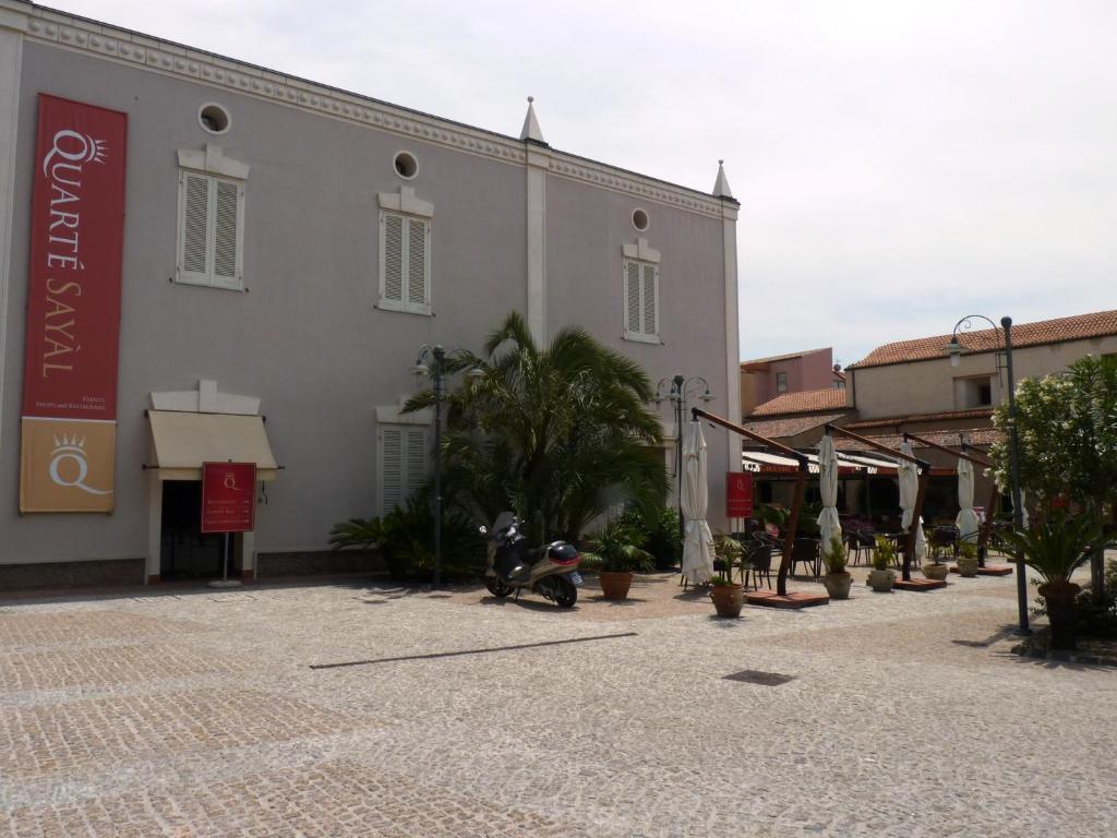 The building in which a vendégházakat is located