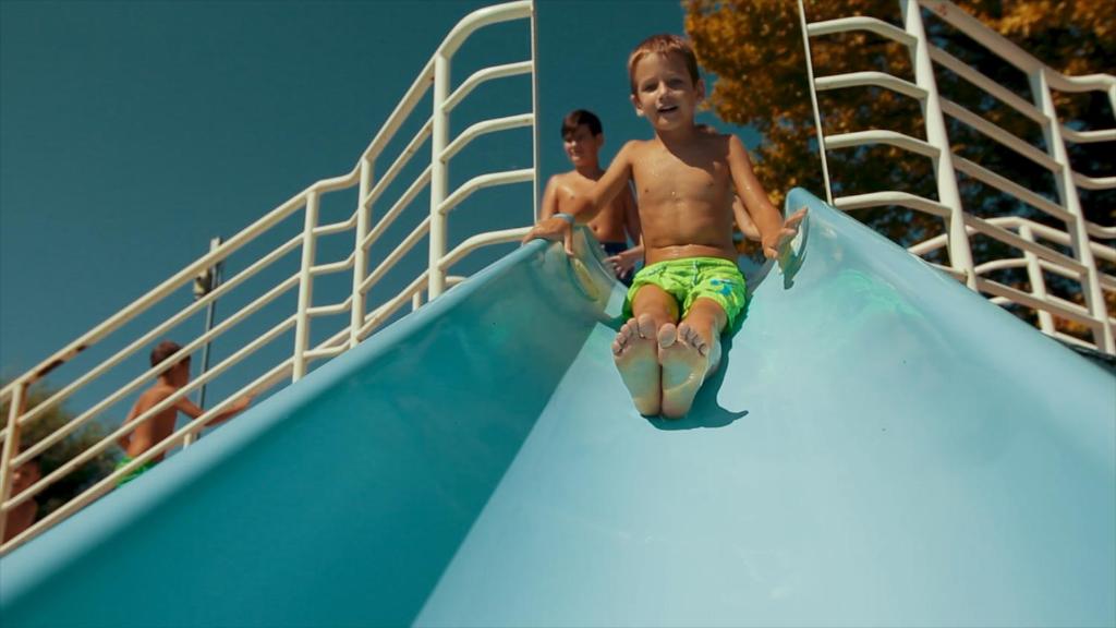 Hosté ubytování SunVillage Camp- Mobilházak Alsóörsön