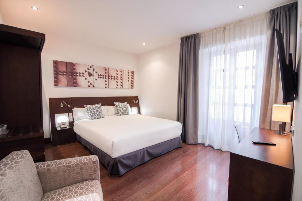 Petit Palace Marques Santa Ana - Resim 29