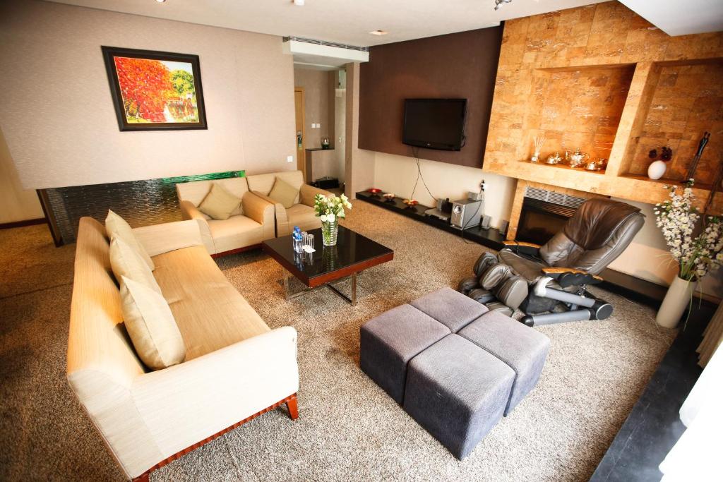 The Corporate Hotel - Premier Suite