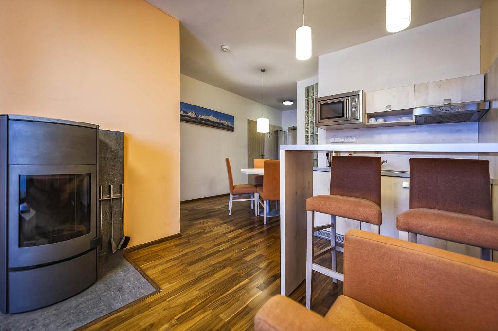 Kuchyň nebo kuchyňský kout v ubytování Crocus Apartments 310, 507