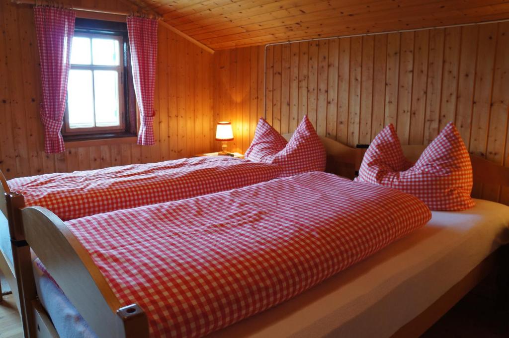Rúm í herbergi á Haus Matschwitz
