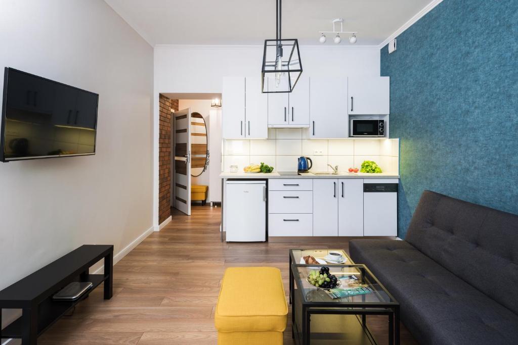 Cracow Rent Apartments - spacious apartments for 2-7 people in quiet area - Kolberga Street nr 3 - 10 min to Main Square by foot - Apartment - Ul. Krowoderska 22