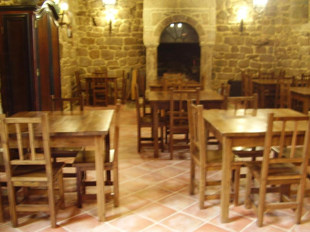 Reštaurácia alebo iné gastronomické zariadenie v ubytovaní Casa dos Ulloa