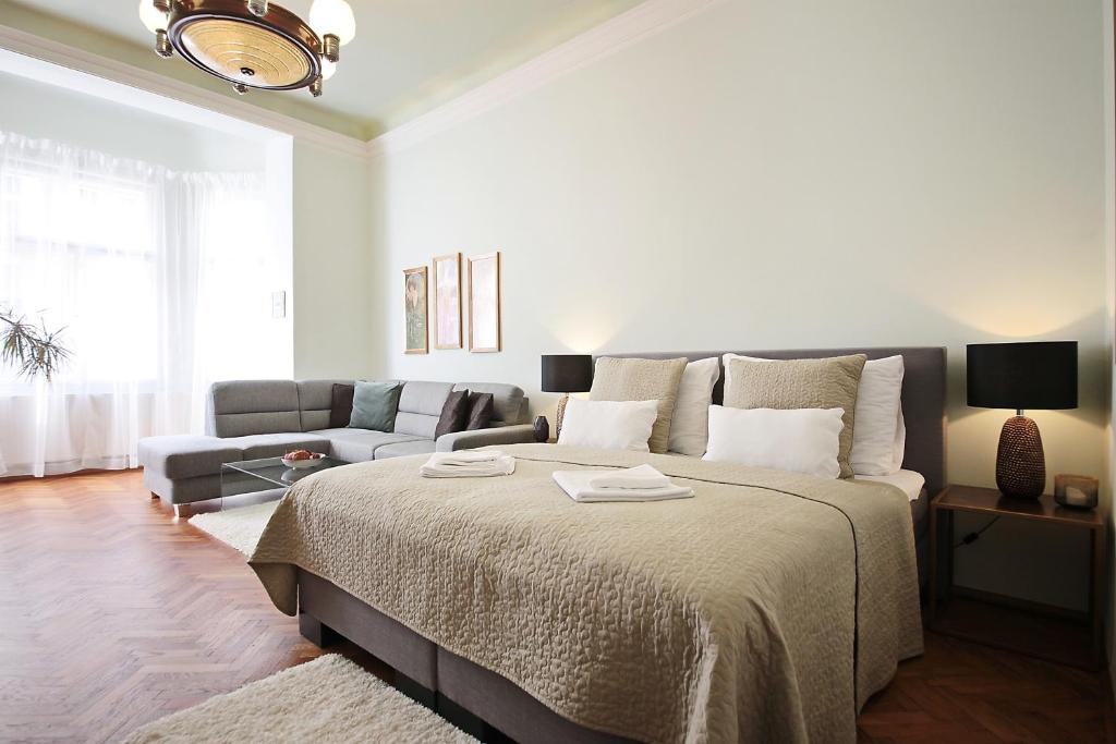 Apartment in the heart of Prague - 1