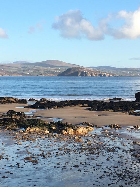 No 4 Ballymastoker Cottage - Holiday Home