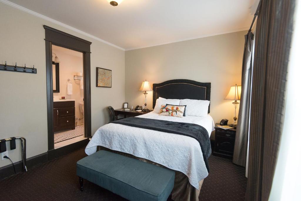 Camas Boutique Hotel - Deluxe King Room