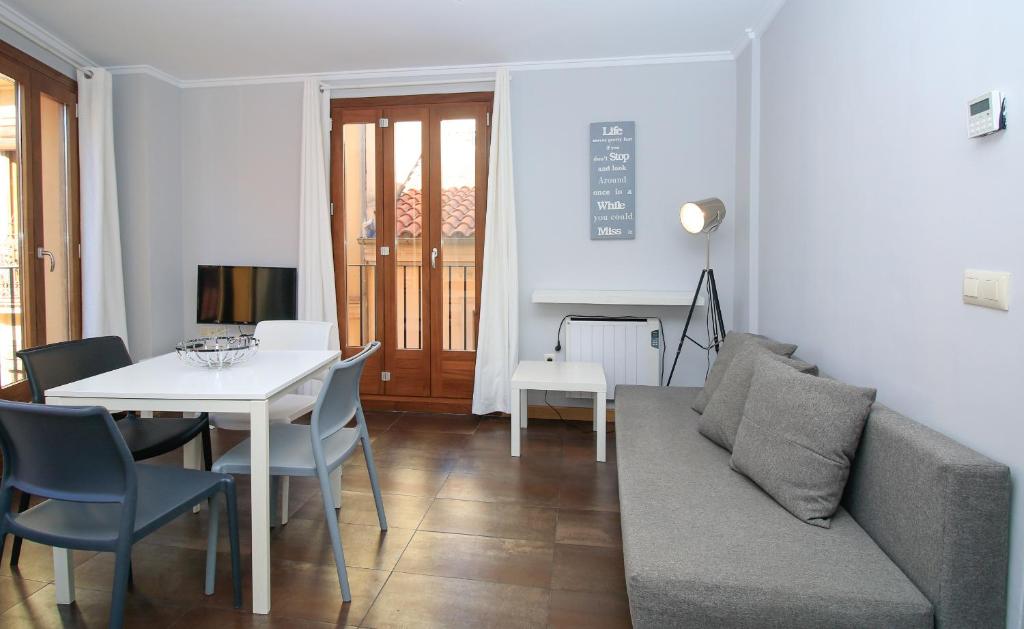 Bet Apartments - Tramontana Apartments, Valencia ...